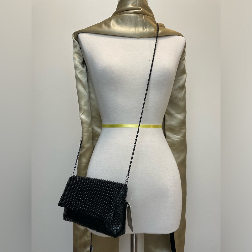 New with Tag!  Mesh metal black evening bag